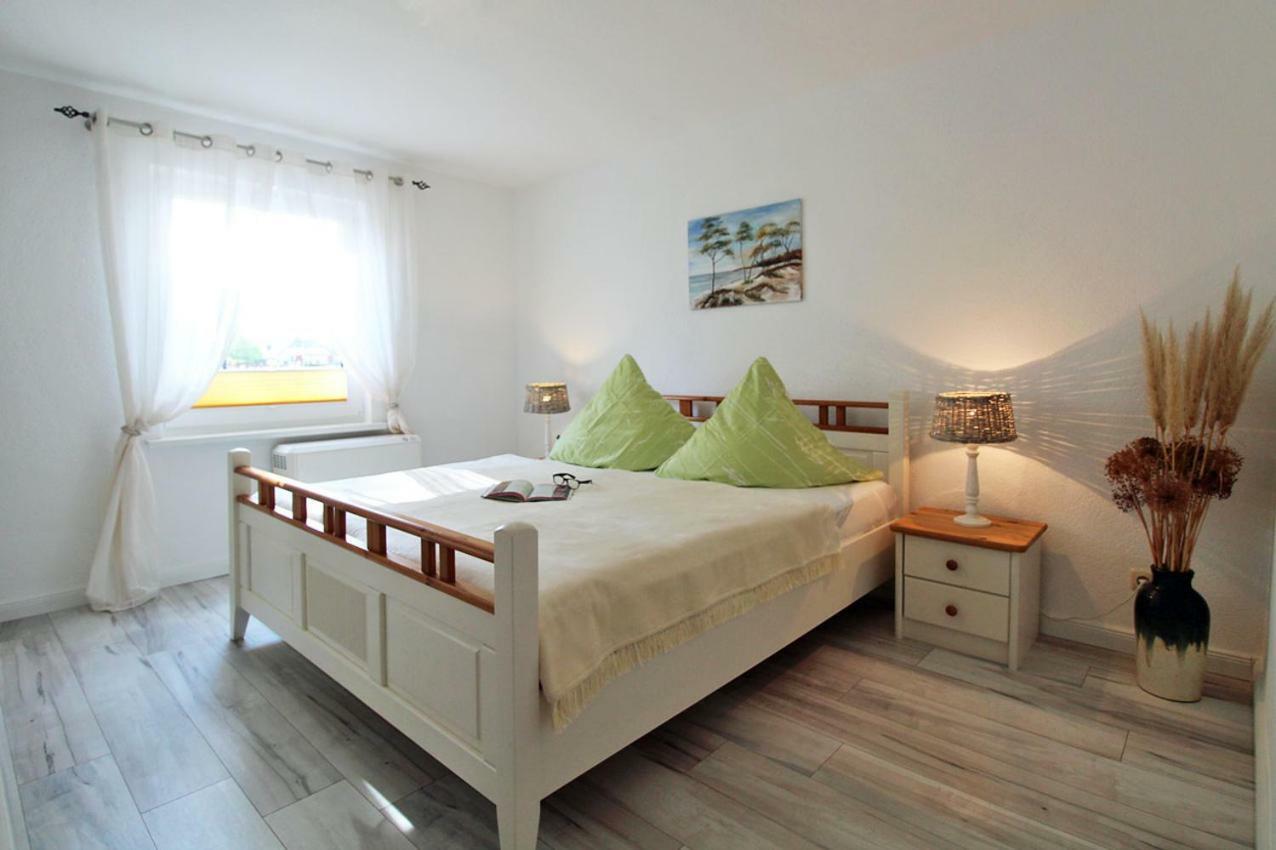 Zur Alten Boddenfischerei Ferienwohnung Zander Neuendorf Heide Exterior photo