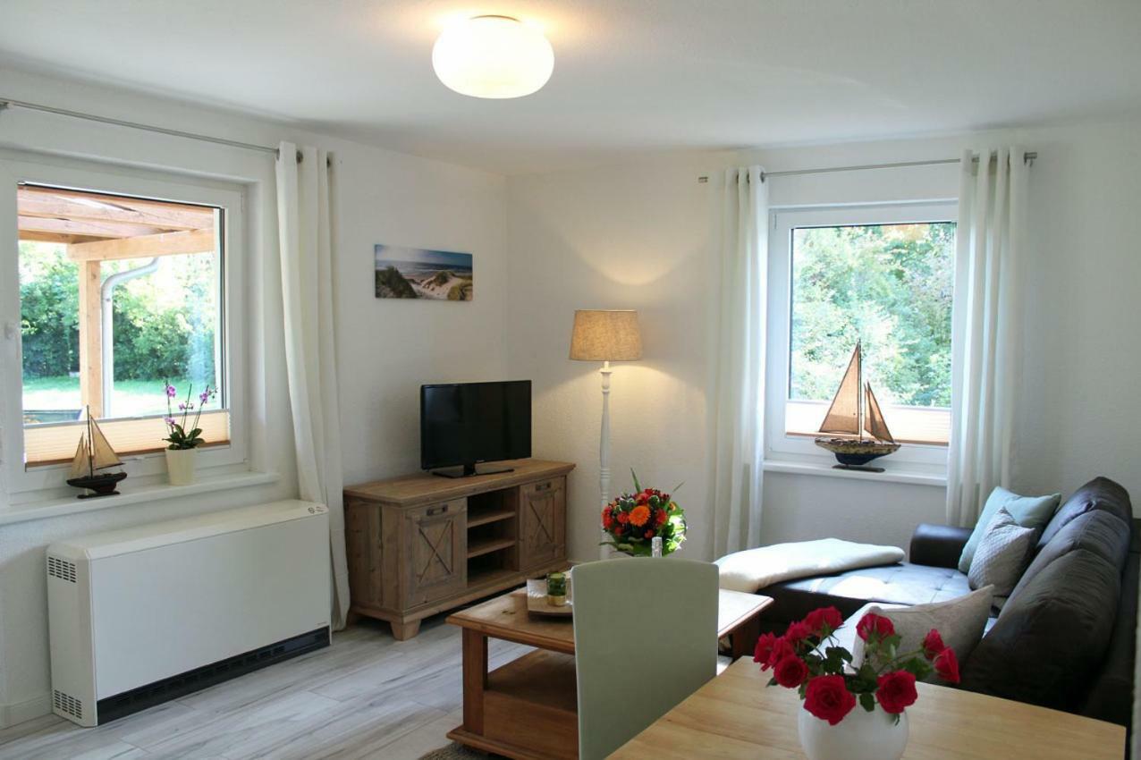Zur Alten Boddenfischerei Ferienwohnung Zander Neuendorf Heide Exterior photo